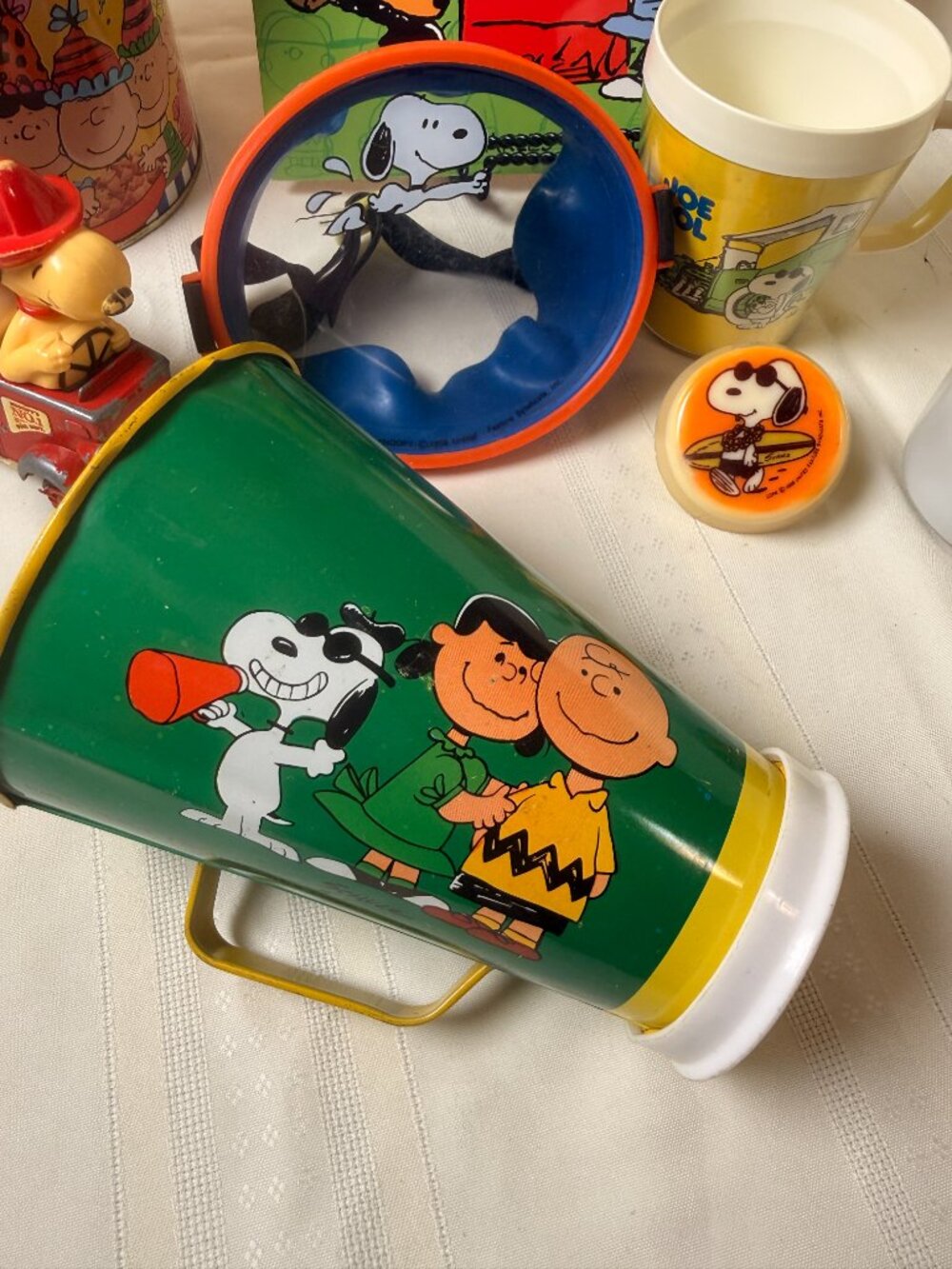 Lot of 8 Vintage Snoopy Peanuts Items, Night Light, Megaphone, Mug, Book, Toy...